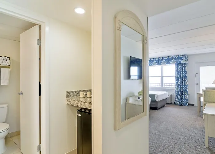 Hilton Garden Ocean Oceanfront 3*